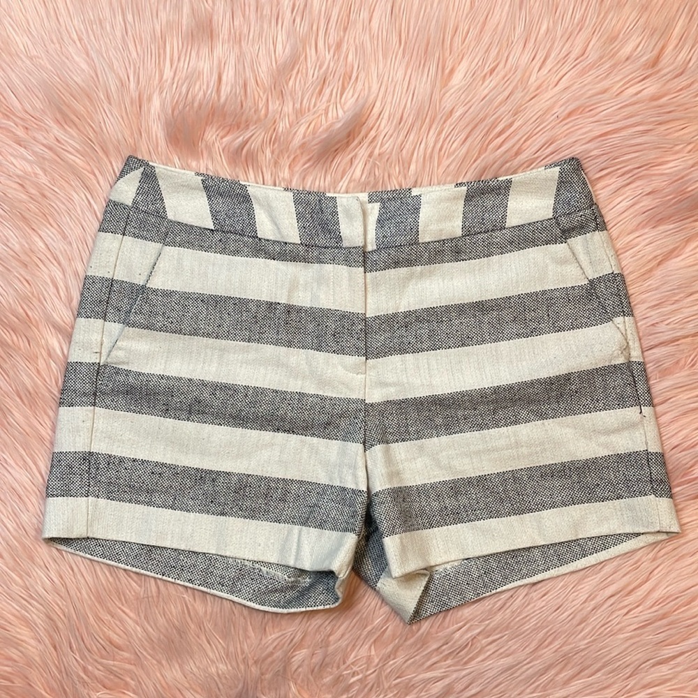 British Khaki Cream‎ & Blue Woman’s Stripe Shorts Size 8